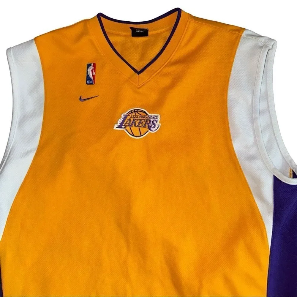 Vintage Nike Los Angeles Lakers Basketball Jersey - Unisex - Size Medium